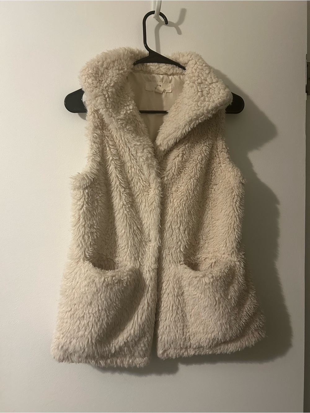 Women's Thread & Supply Faux Fur Vest Size Small Beige Winter Stylish Vest